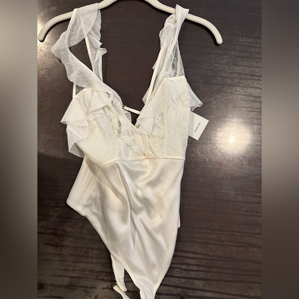 For love & lemons xs body suit nwt white cream lace
